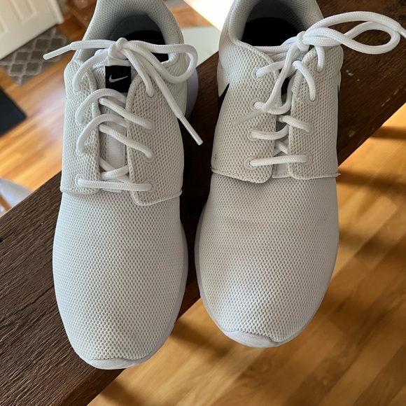 Nike Roshe One - Picture 2 of 5